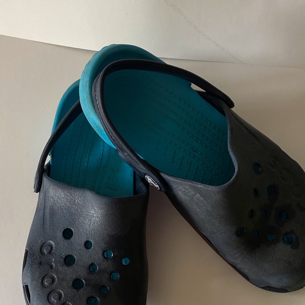 Crocs sandals slides clogs kid size 2